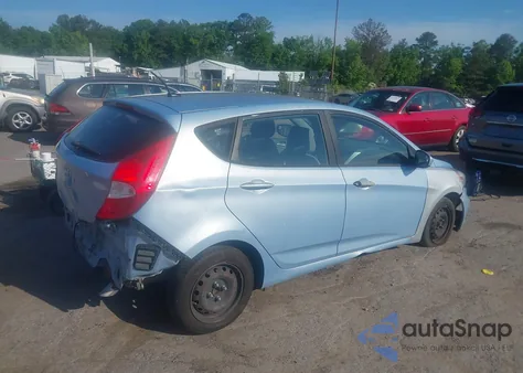 2013 Hyundai Accent Gs z USA, uszkodzony, nr VIN KMHCT5AE4DU119904